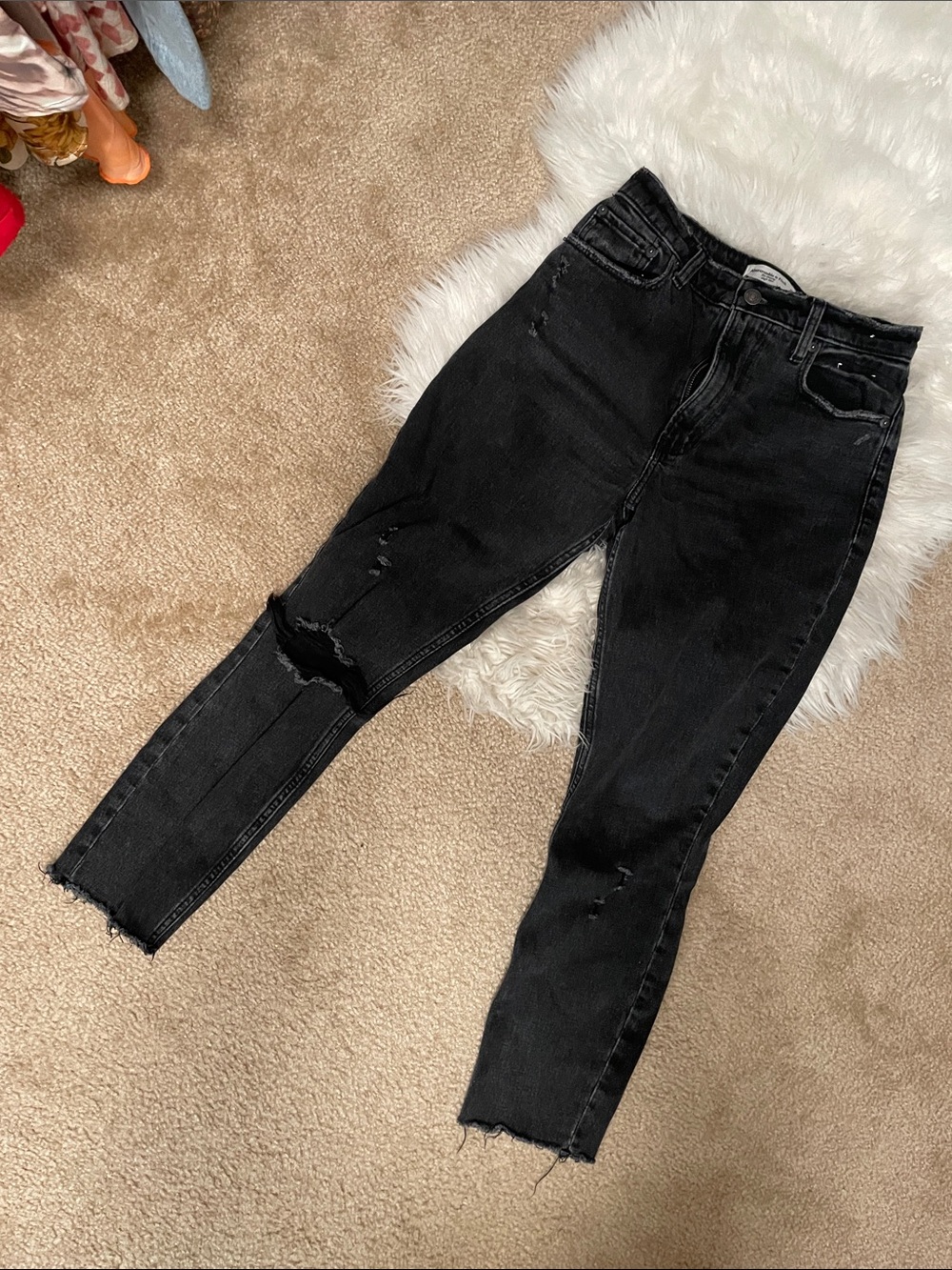 Abercrombie & Fitch Black High-Rise Distressed Jeans